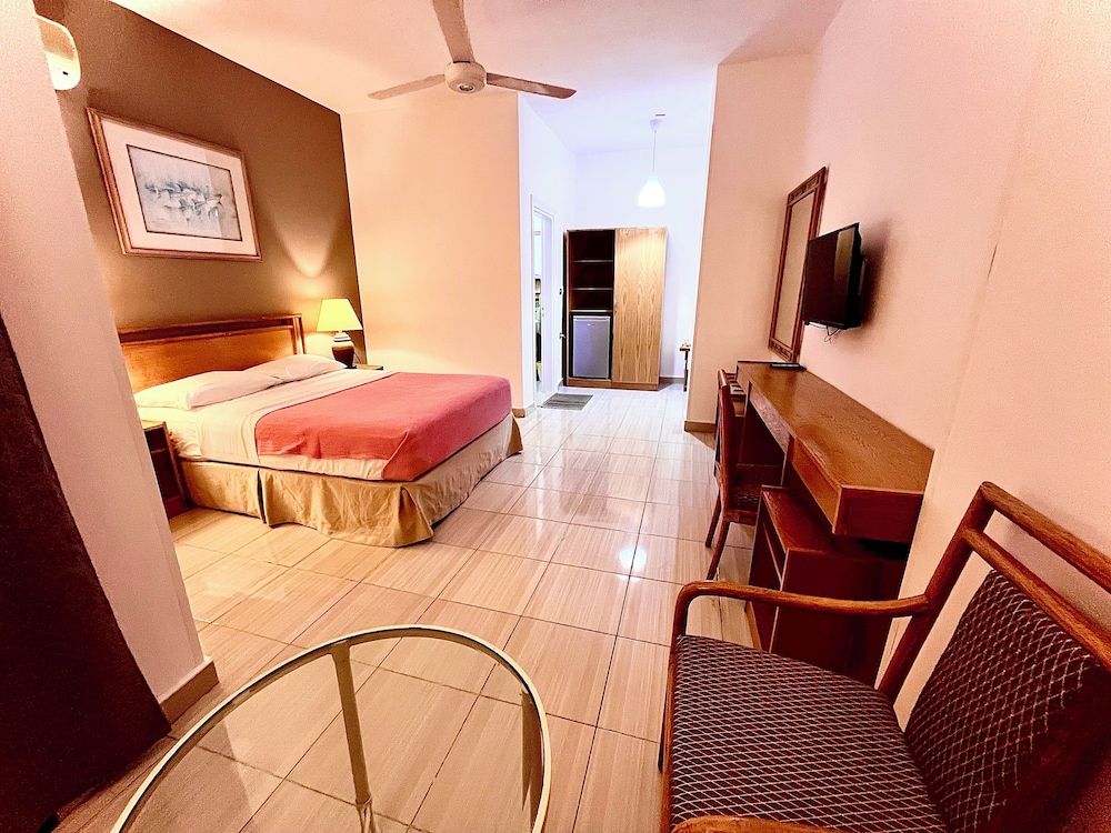 Masaya Suites Deluxe Double Room 6
