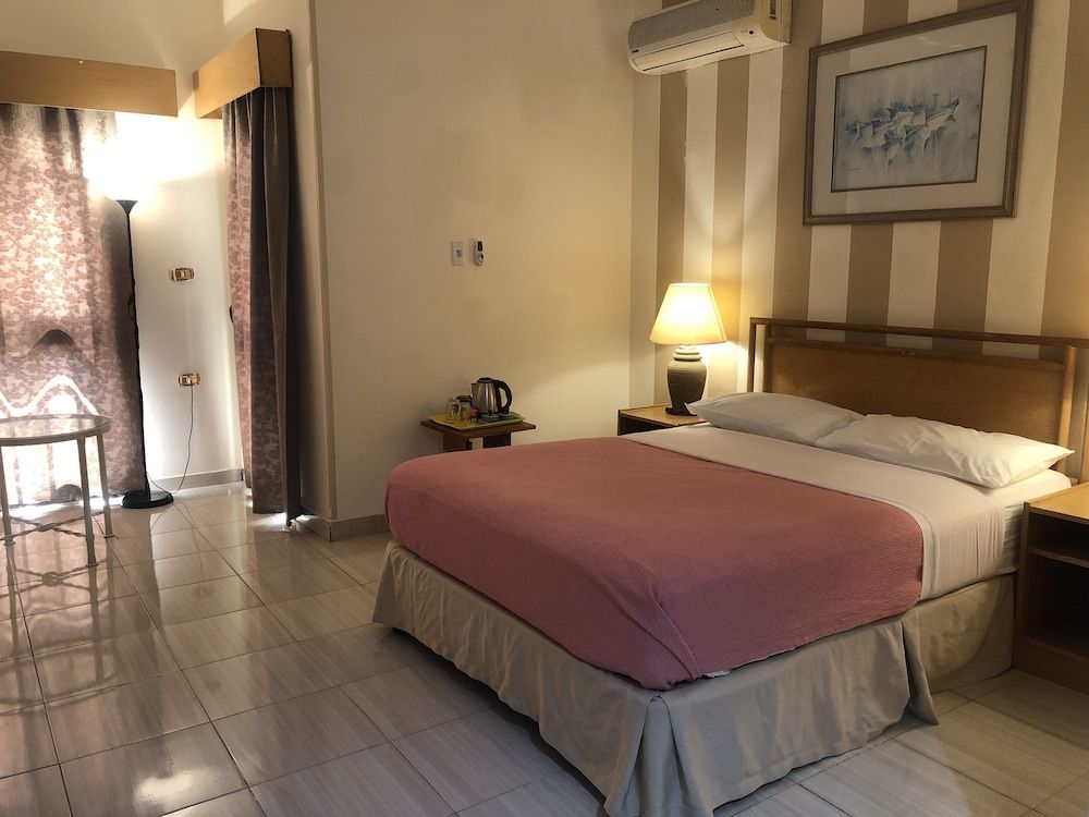 Masaya Suites Deluxe Double Room 2