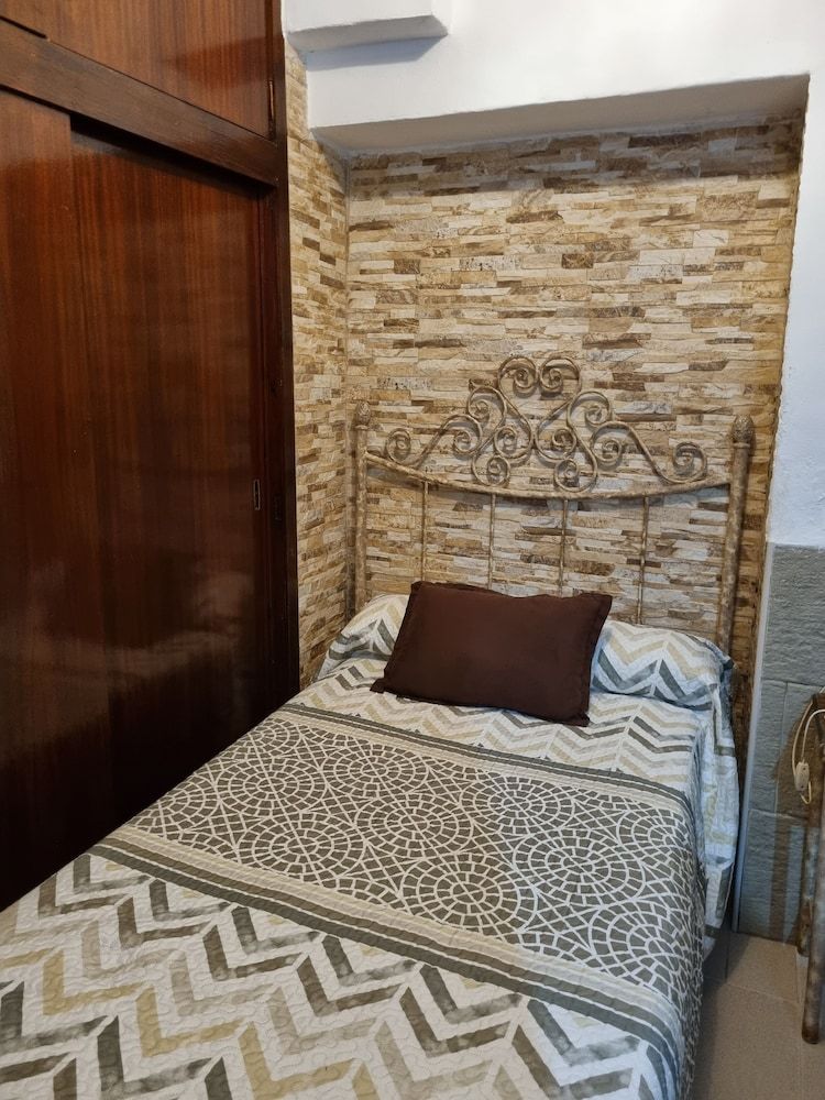 undefined Pensión Javier 9