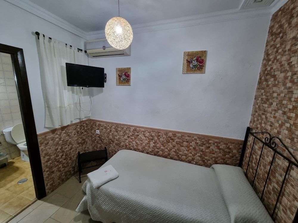 undefined Pensión Javier 8