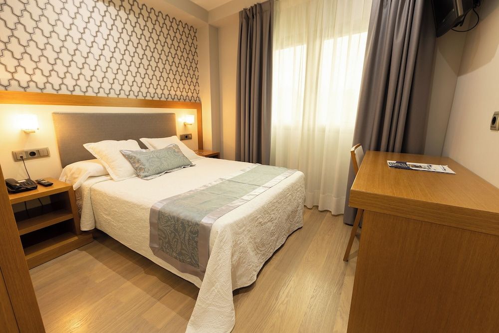 Hotel Montedobra Single Room 2