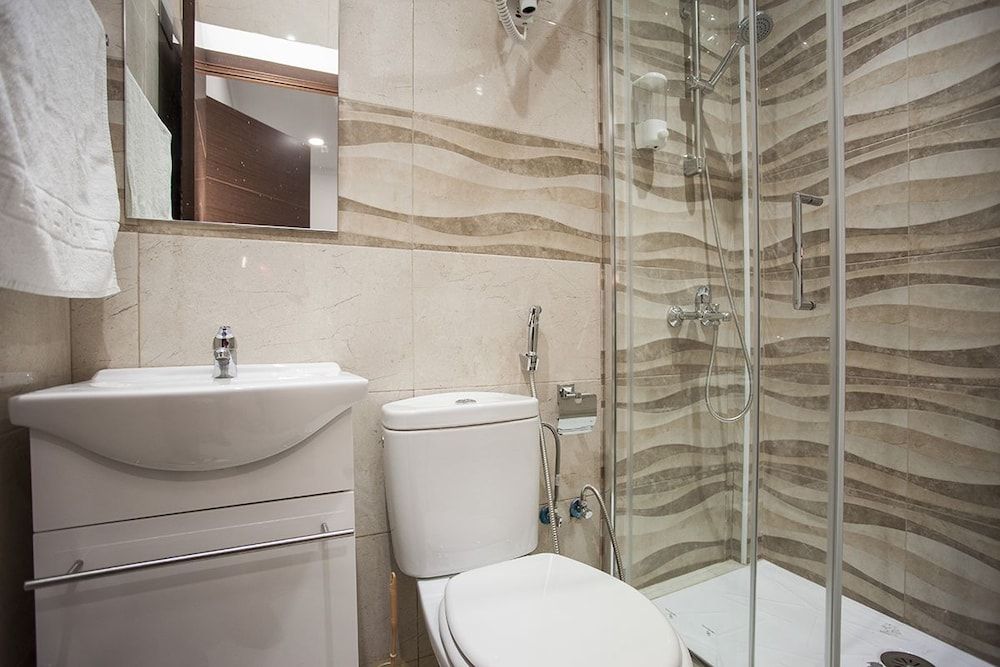 Hostal Rincón de Sol - Centro Madrid - Self Checkin Twin Room, Private Bathroom 9