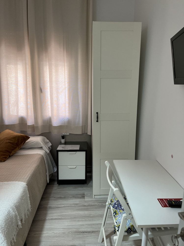 undefined Hostal Ruta de Francia 5