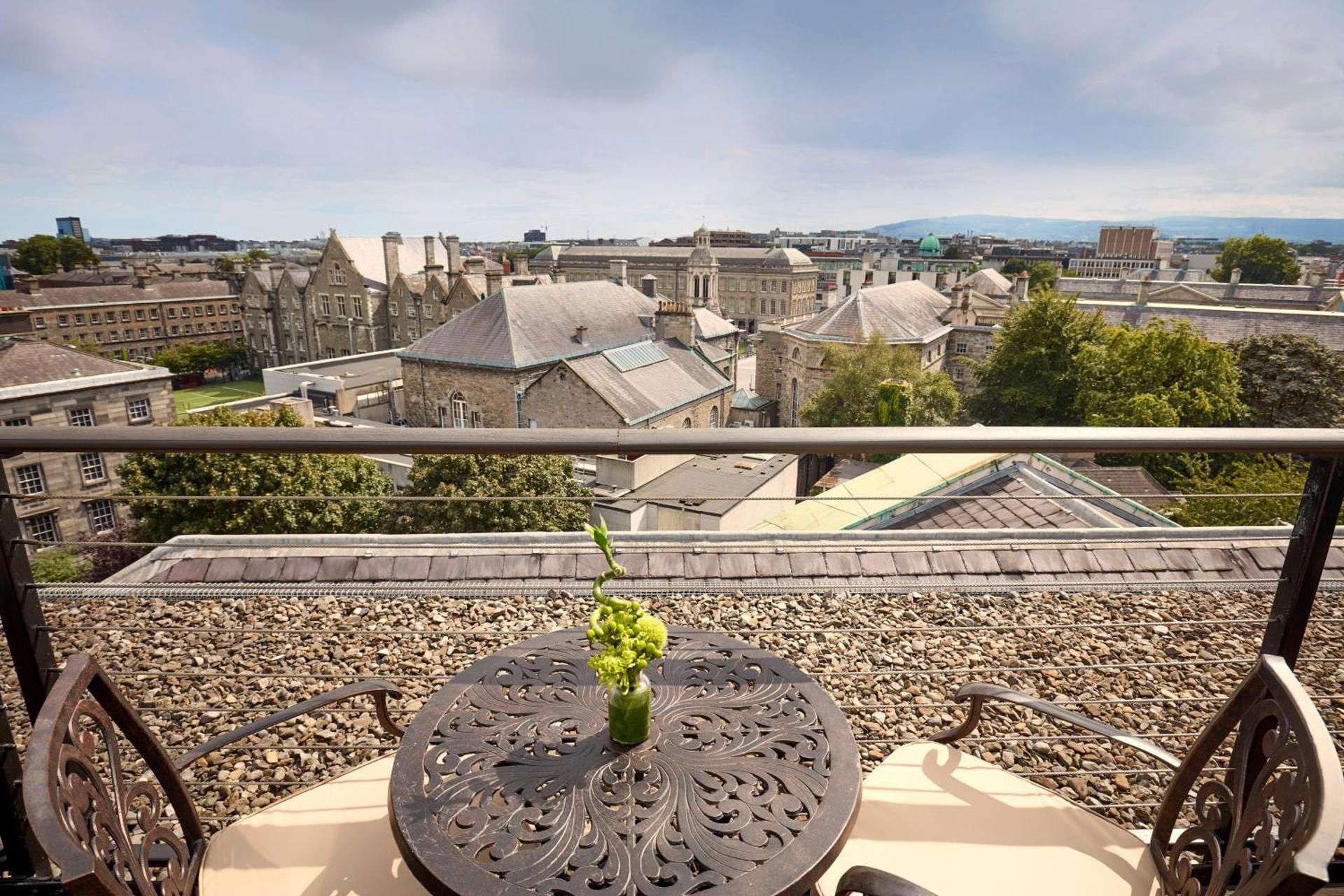 Heritage Deluxe King Room with Balcony and City View