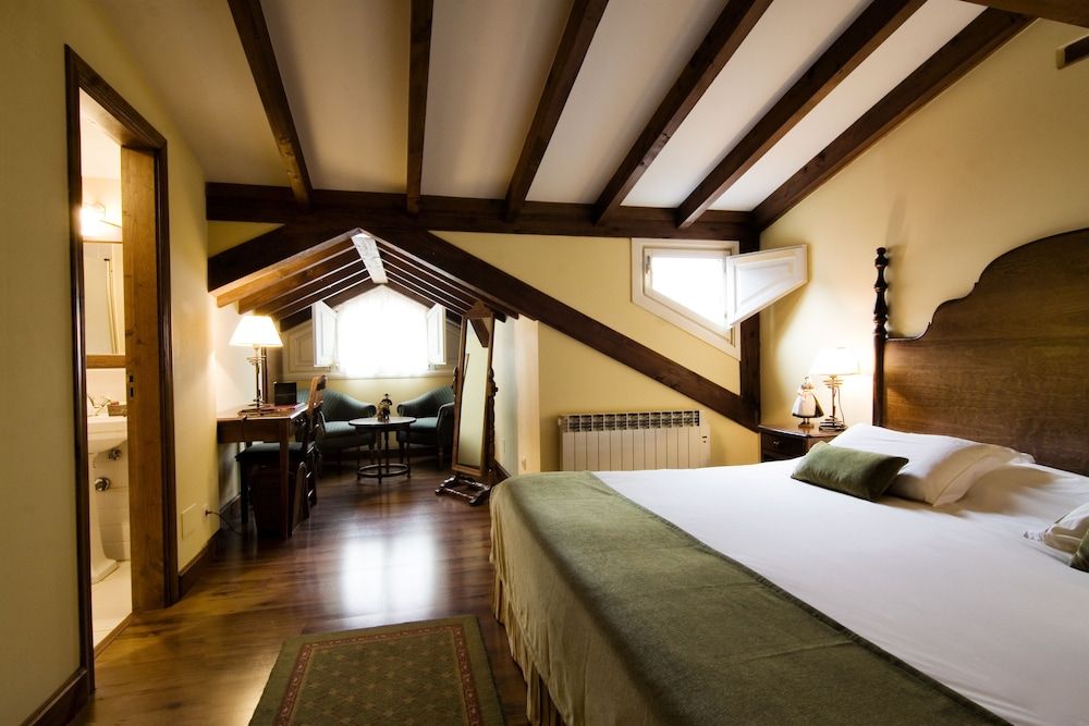 Hostal Airas Nunes by Pousadas de Compostela Double or Twin Room 2