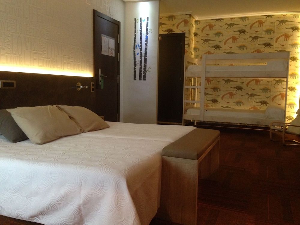 Hotel Oriente Family Room 2