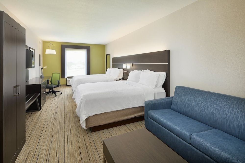 Suite, Multiple Beds