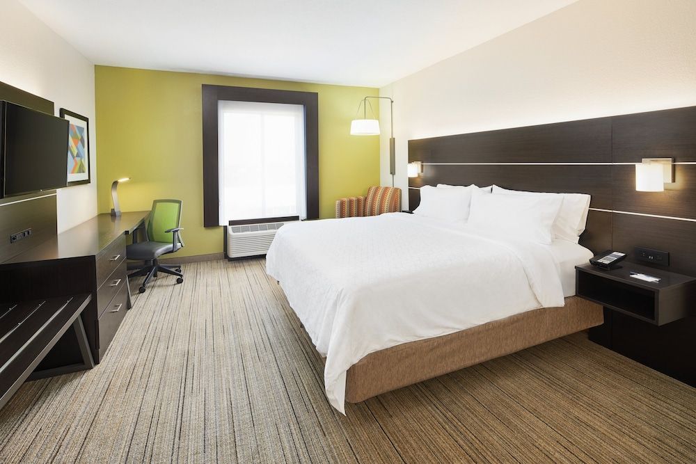 Standard Room, 1 King Bed