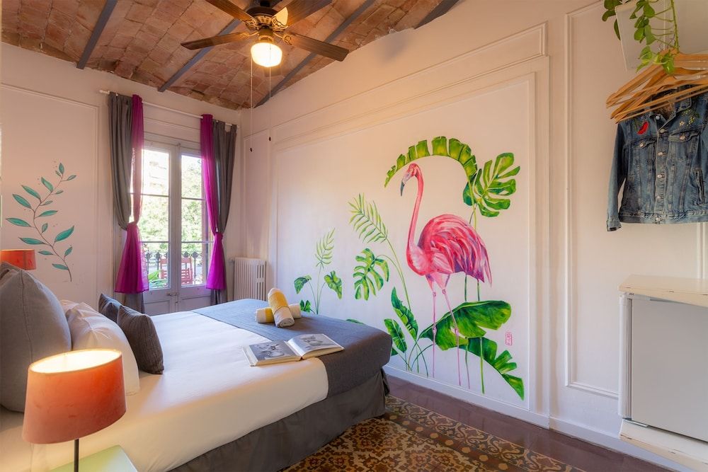 Primavera Hostel Double Room, Shared Bathroom 8