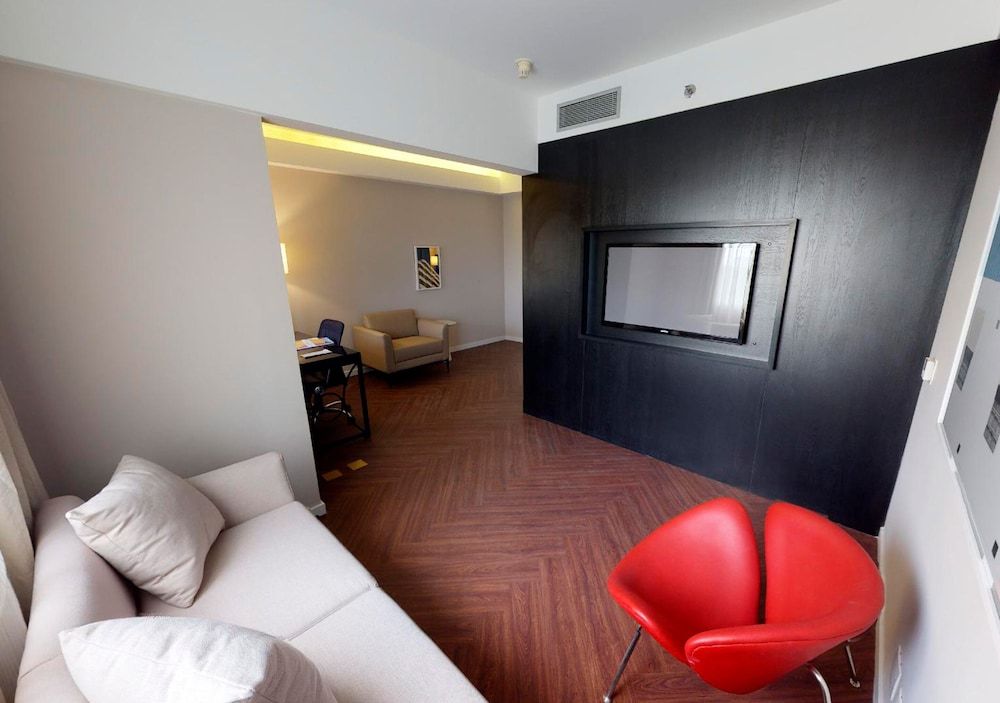 undefined Estanplaza Funchal - Faria Lima 4