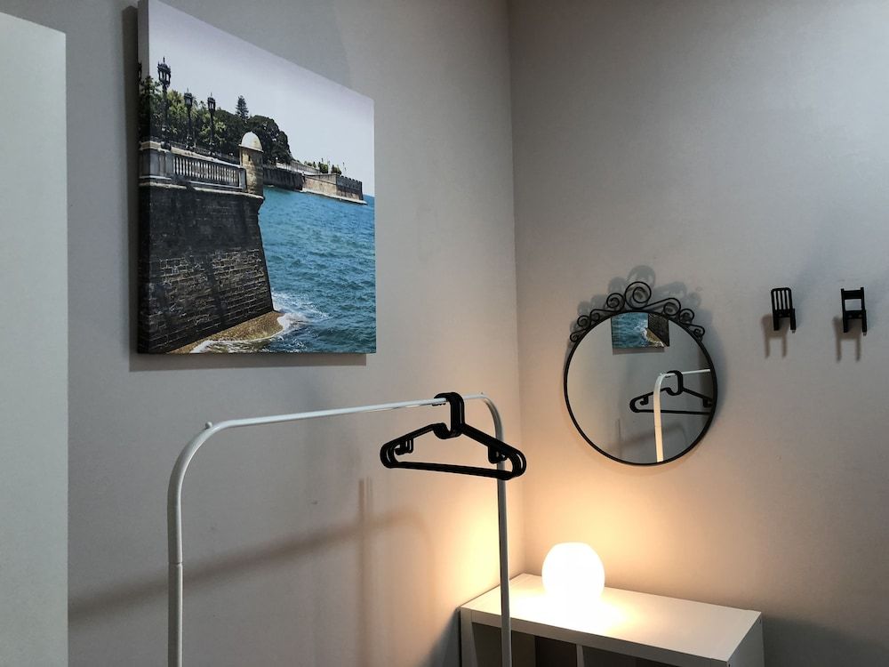 Apodaca Rooms Single Room, Shared Bathroom 3