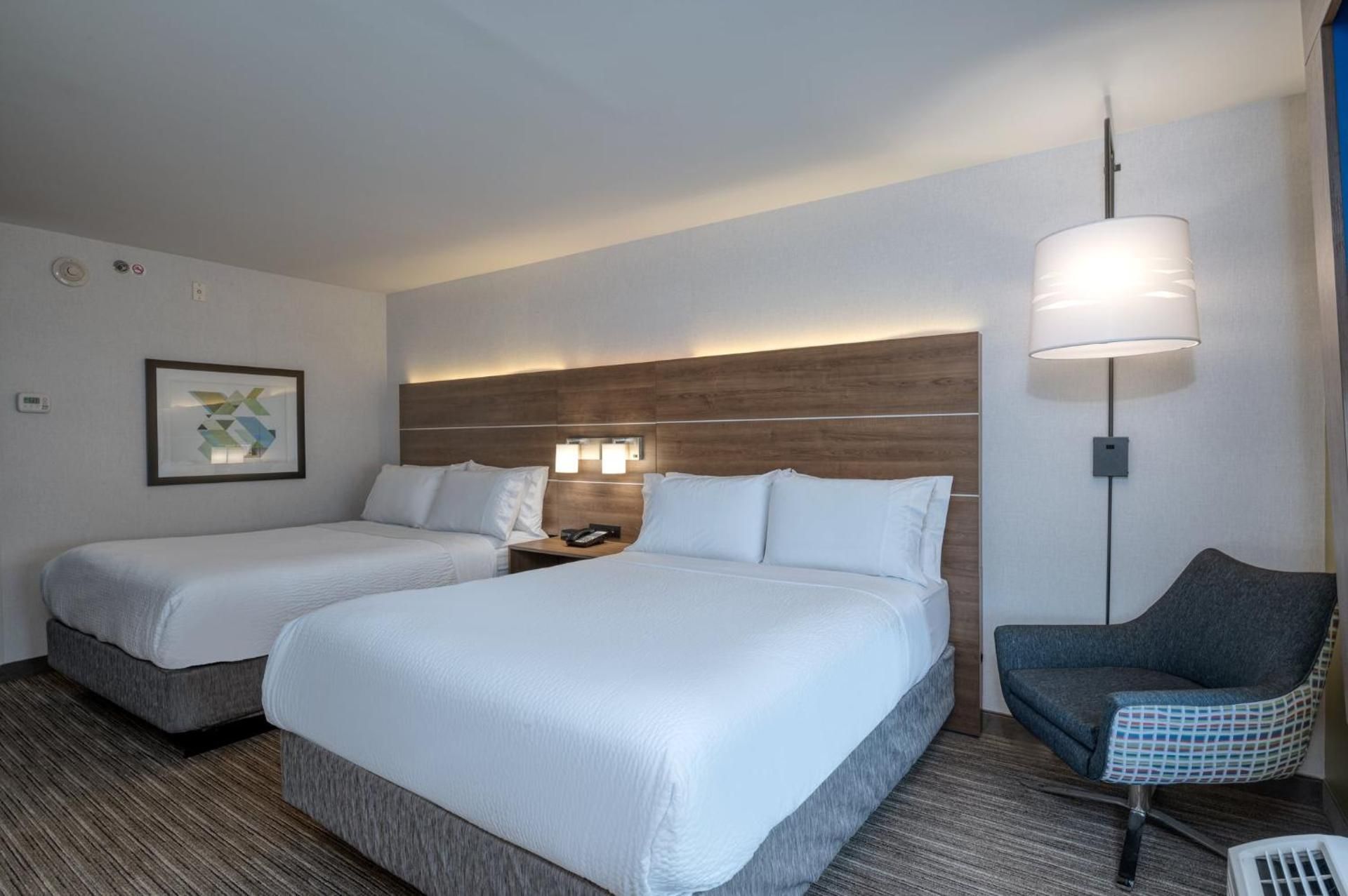 2 Queen Beds Non-Smoking