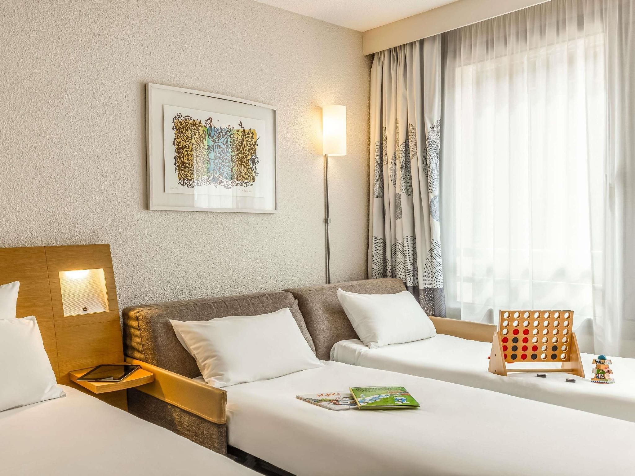 Executive Room, ideal for a family - 1 double b ed and 2-person sofa bed.