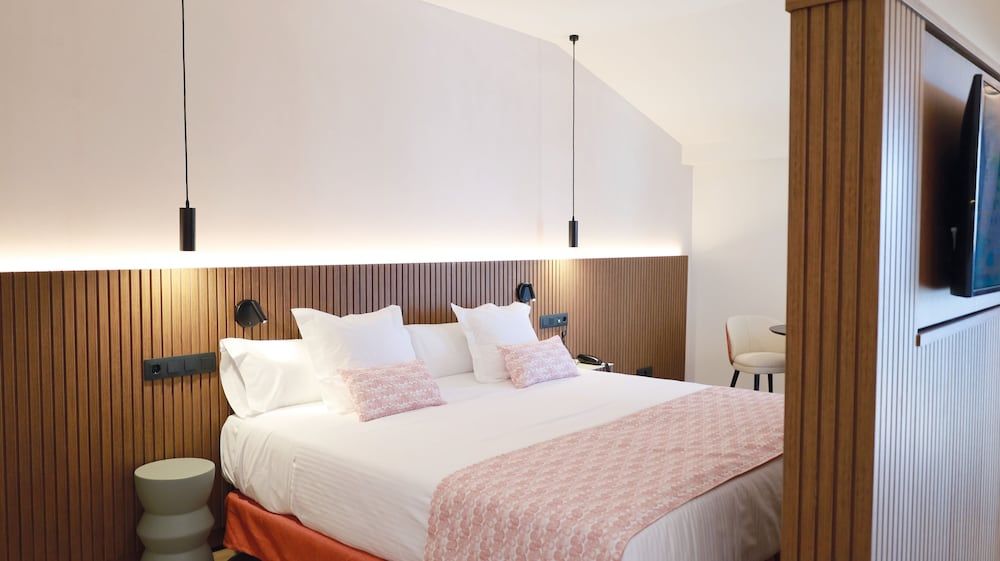 Junior Double or Twin Room, Balcony