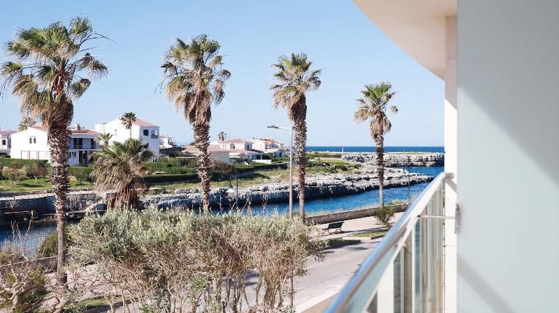 Double or Twin Room with Sea View