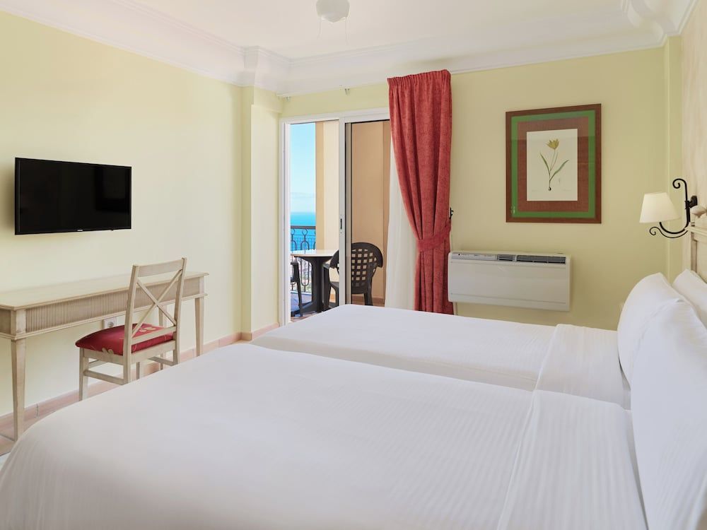 Hotel Las Aguilas Tenerife, Affiliated by Melia Suite, Sea View (3+1)