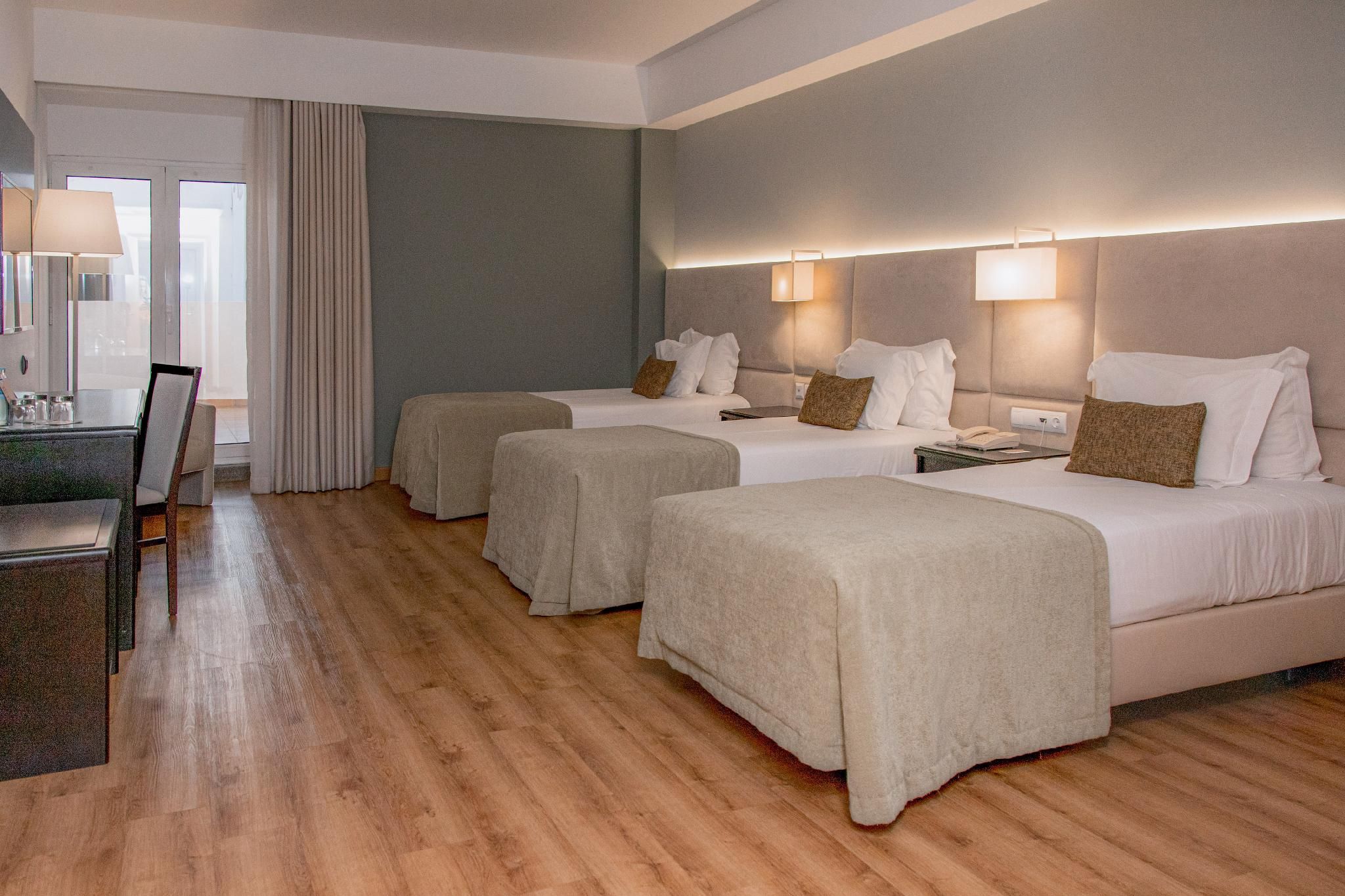 Suite 3 Adults