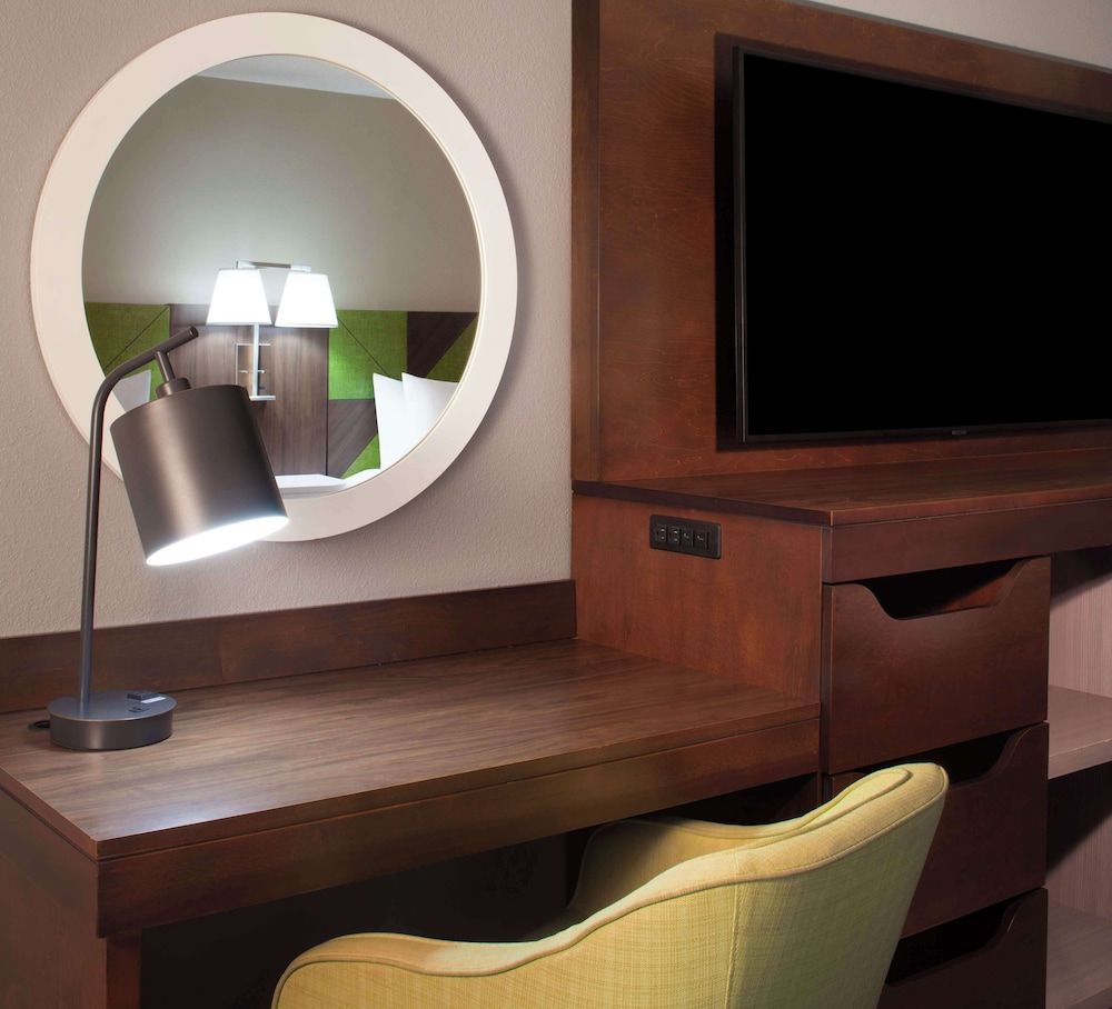 undefined Hampton Inn & Suites Atlanta Airport North I-85 9