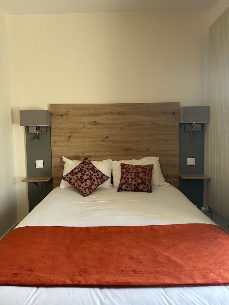 Hotel Derby Eiffel Classic Double Room 5