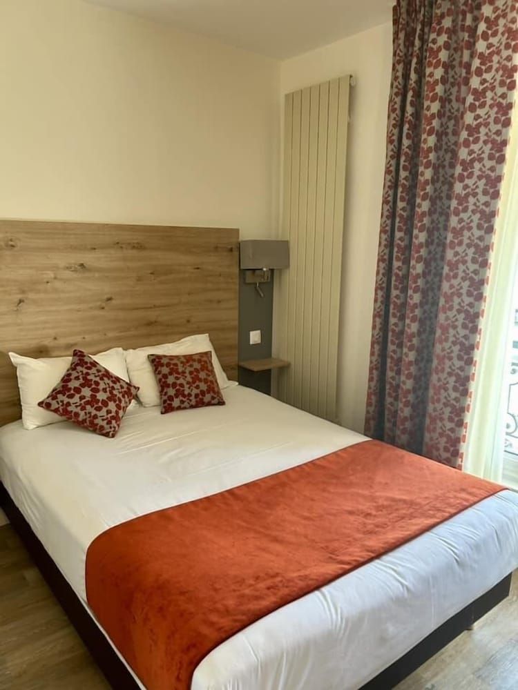 Hotel Derby Eiffel Classic Double Room 3