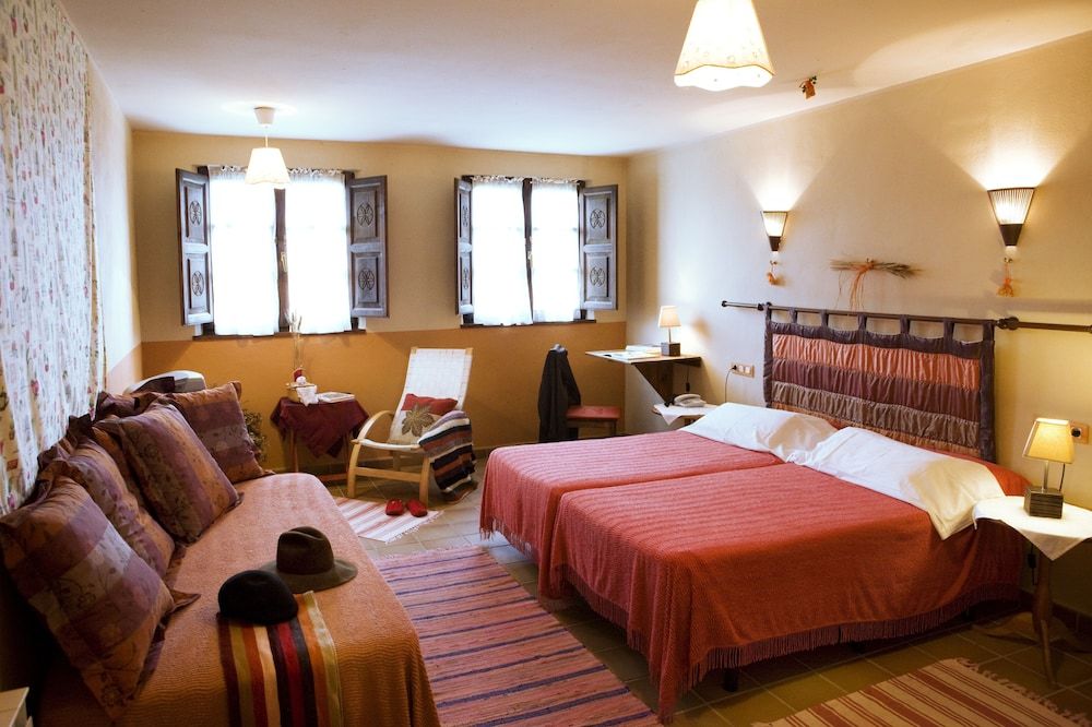 Double Room (Tierra)