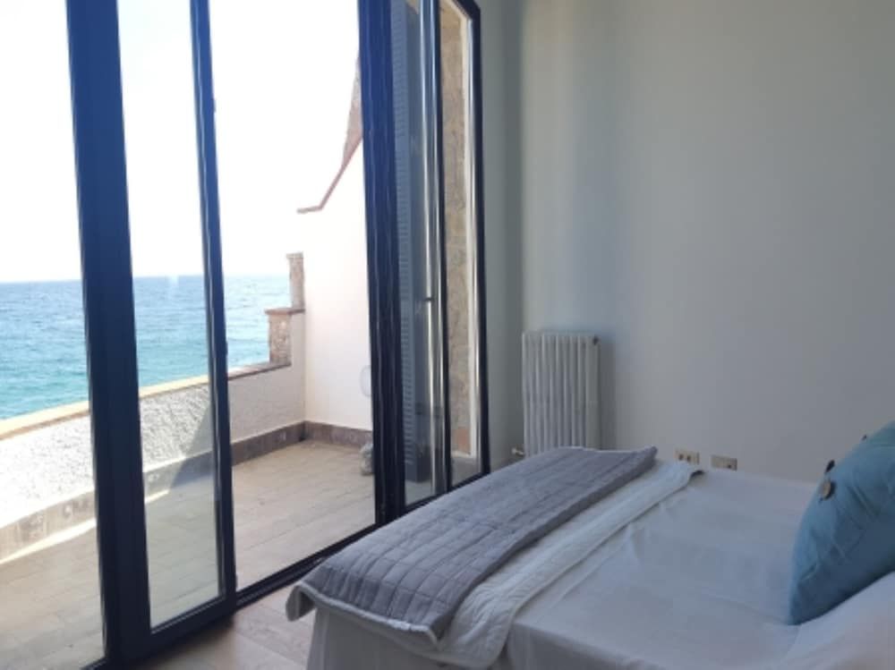 Family House, 3 Bedrooms, Sea View