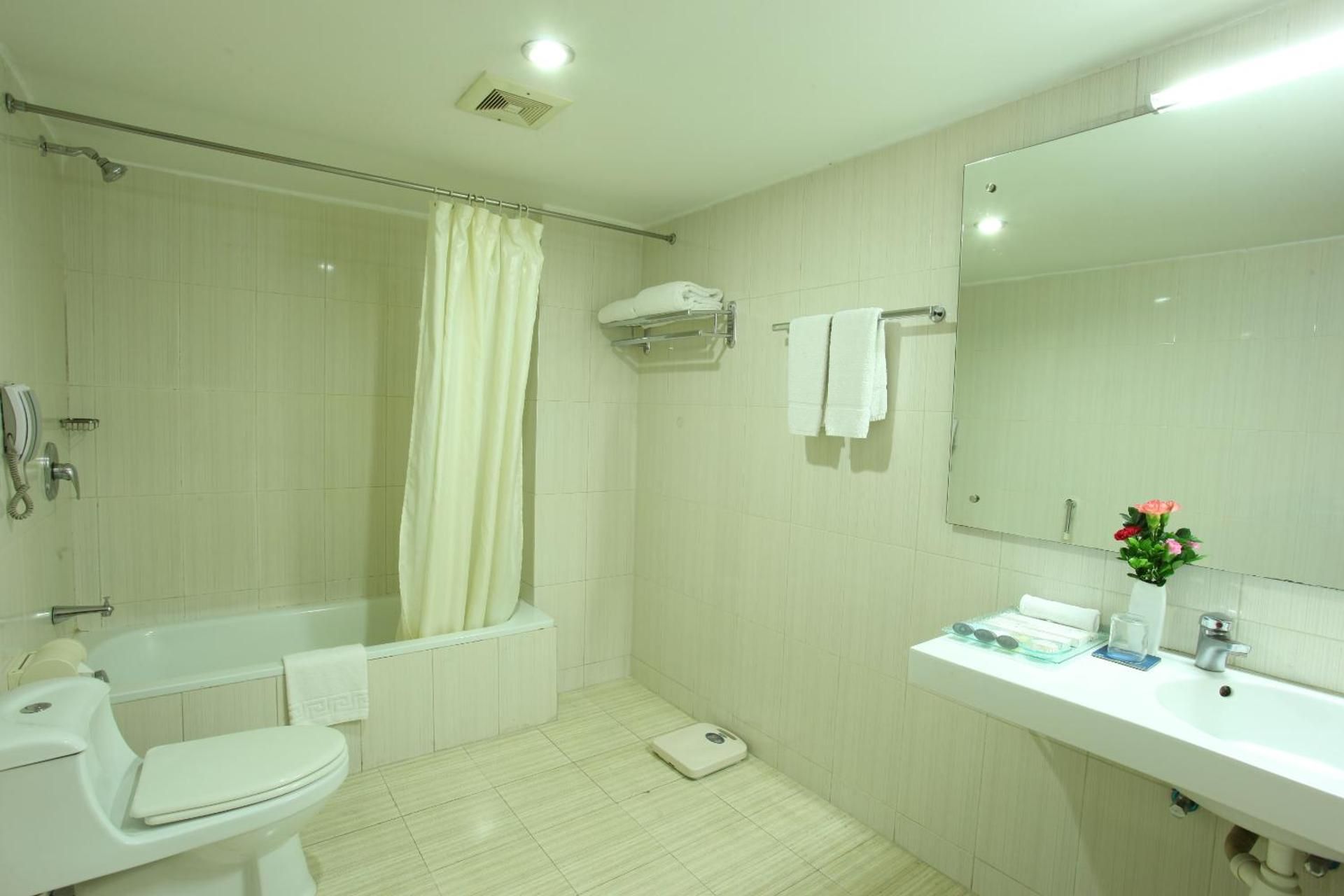 undefined Dhaka Regency Hotel & Resort 8