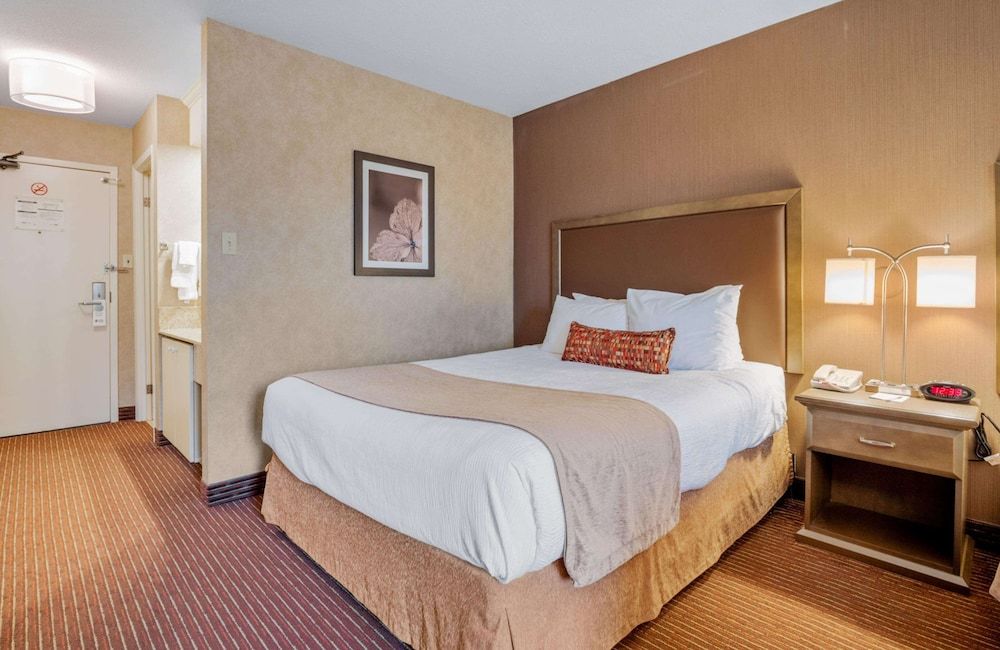 Best Western Plus Cairn Croft Hotel Standard Room, 2 Queen Beds, Non Smoking, Refrigerator 2