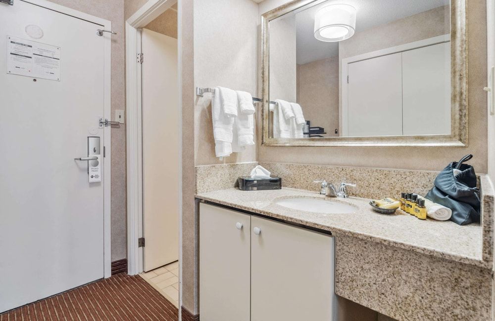 Best Western Plus Cairn Croft Hotel Standard Room, 2 Queen Beds, Non Smoking, Refrigerator 3