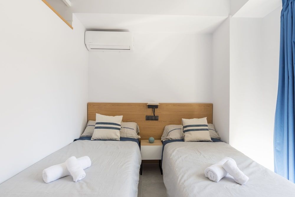 Suite, Accessible, Private Bathroom