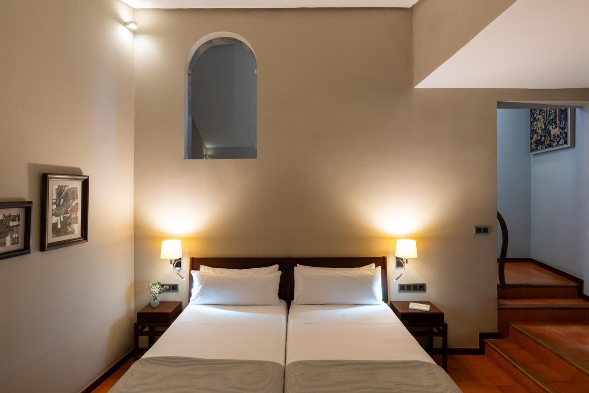Parador Caceres Standard Twin Room