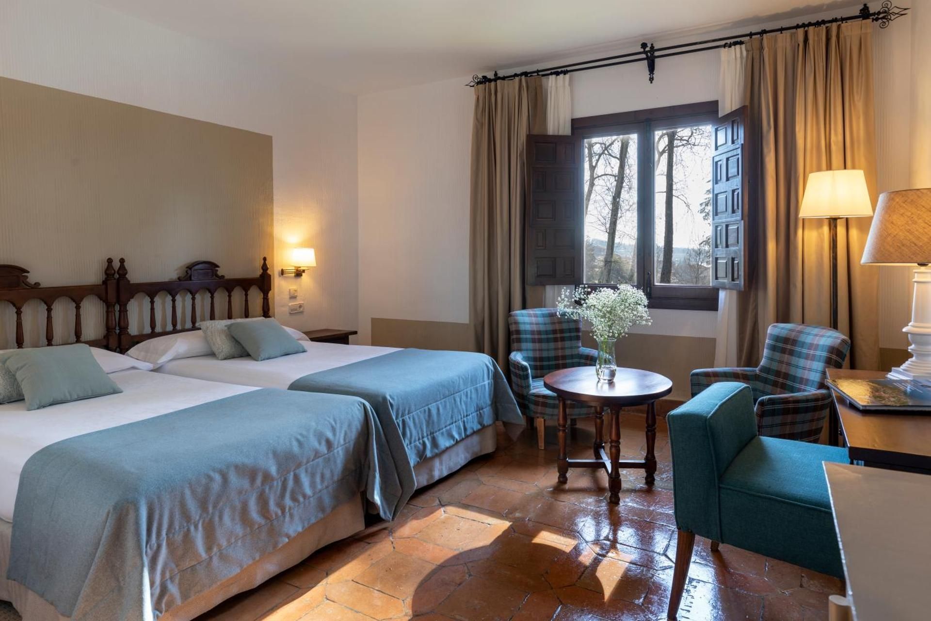 Parador de Jarandilla de la Vera Double or Twin Room with Extra Bed (3 Adults)