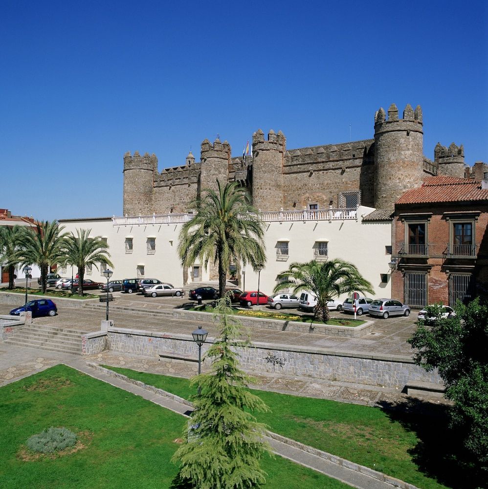 Parador de Zafra Standard Twin Room 6