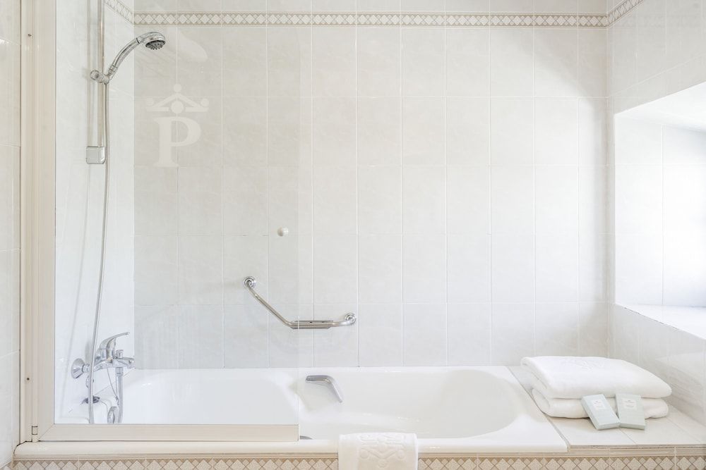 Parador de Zafra Superior Twin Room 5