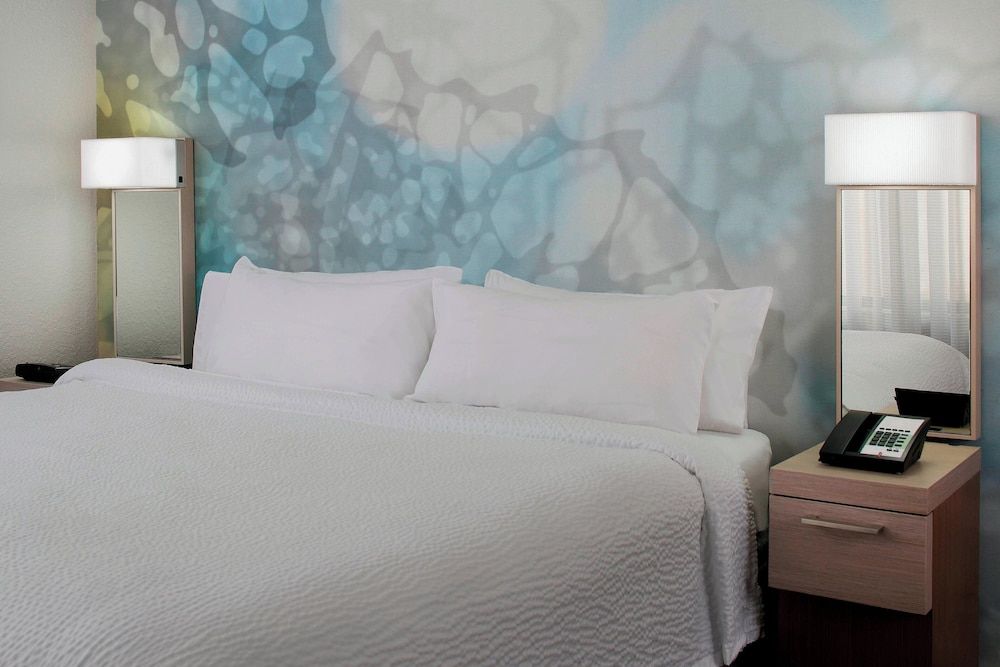 undefined Courtyard Orlando Lake Buena Vista in the Marriott Village 3