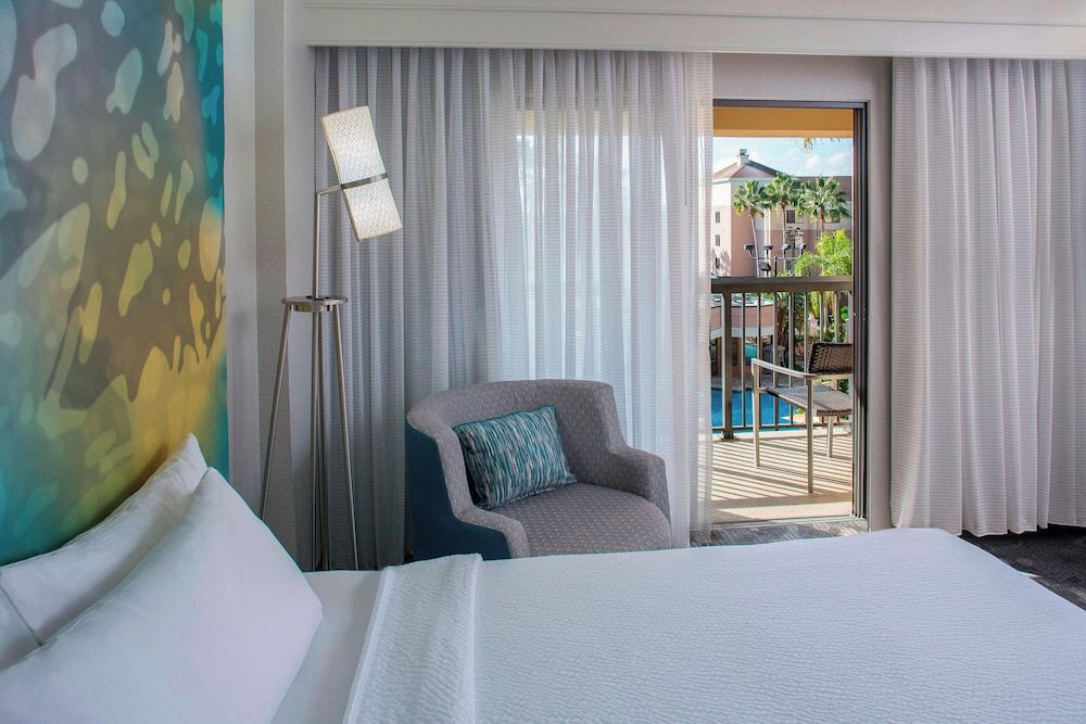 undefined Courtyard Orlando Lake Buena Vista in the Marriott Village 4