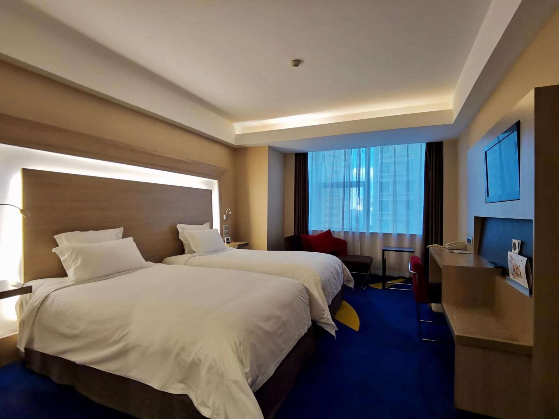 undefined Novotel Shenzhen Watergate 4