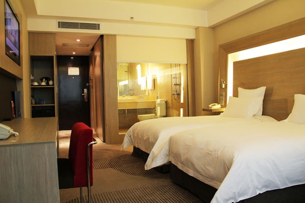 undefined Novotel Shenzhen Watergate 3