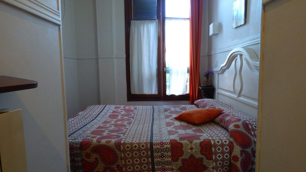 Double or Twin Room, Shared Bathroom