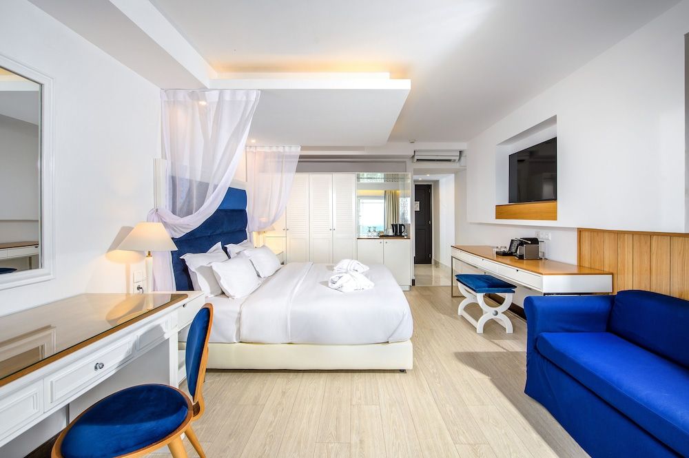Superior Room with Garden View