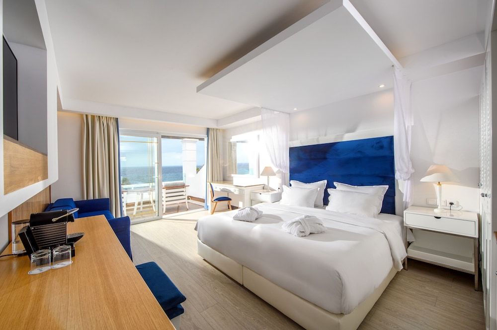 Superior Room with Sea View