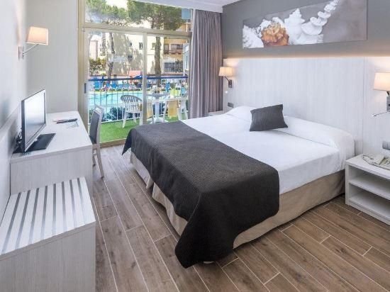 Twin Room with Balcony