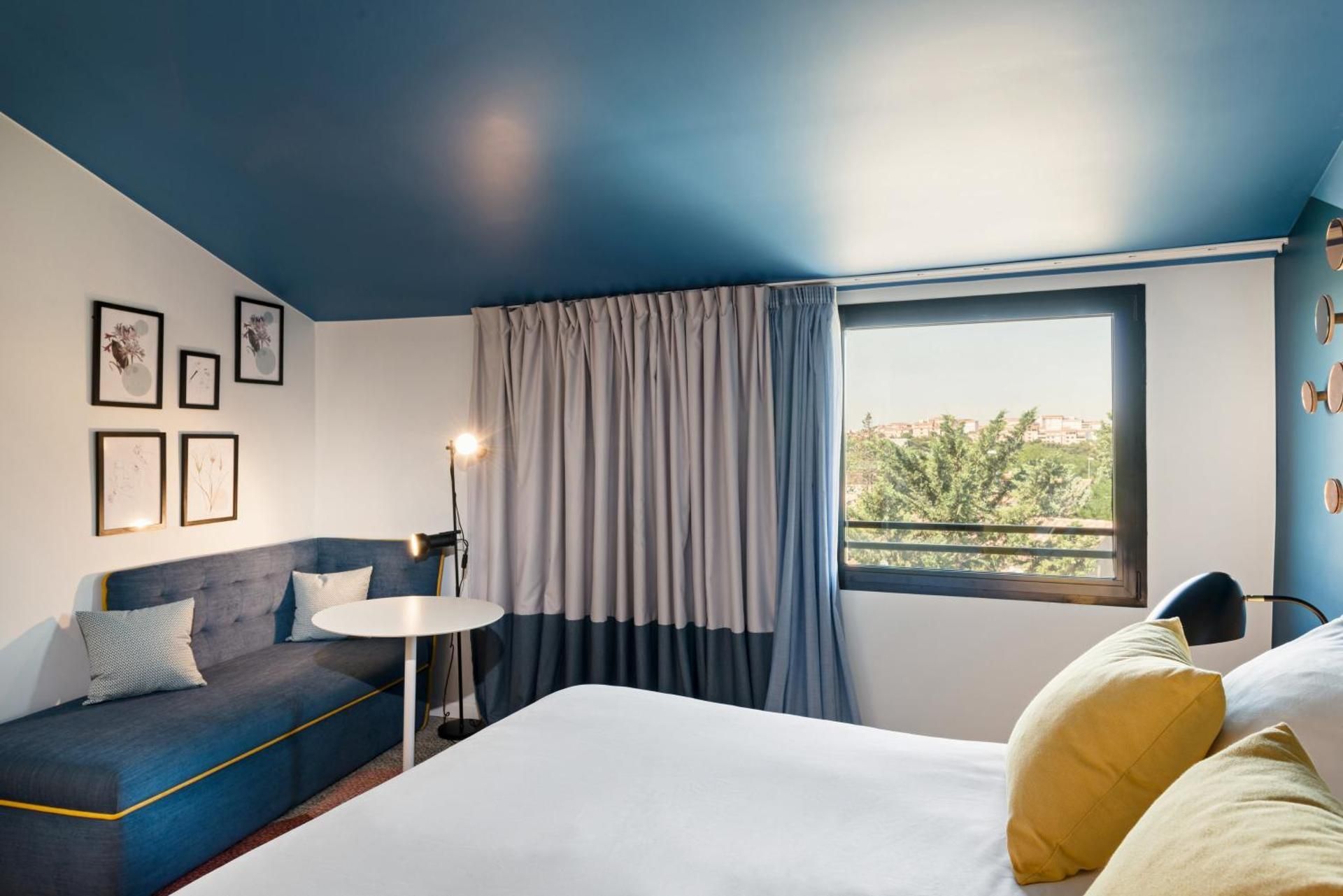 Premium Room