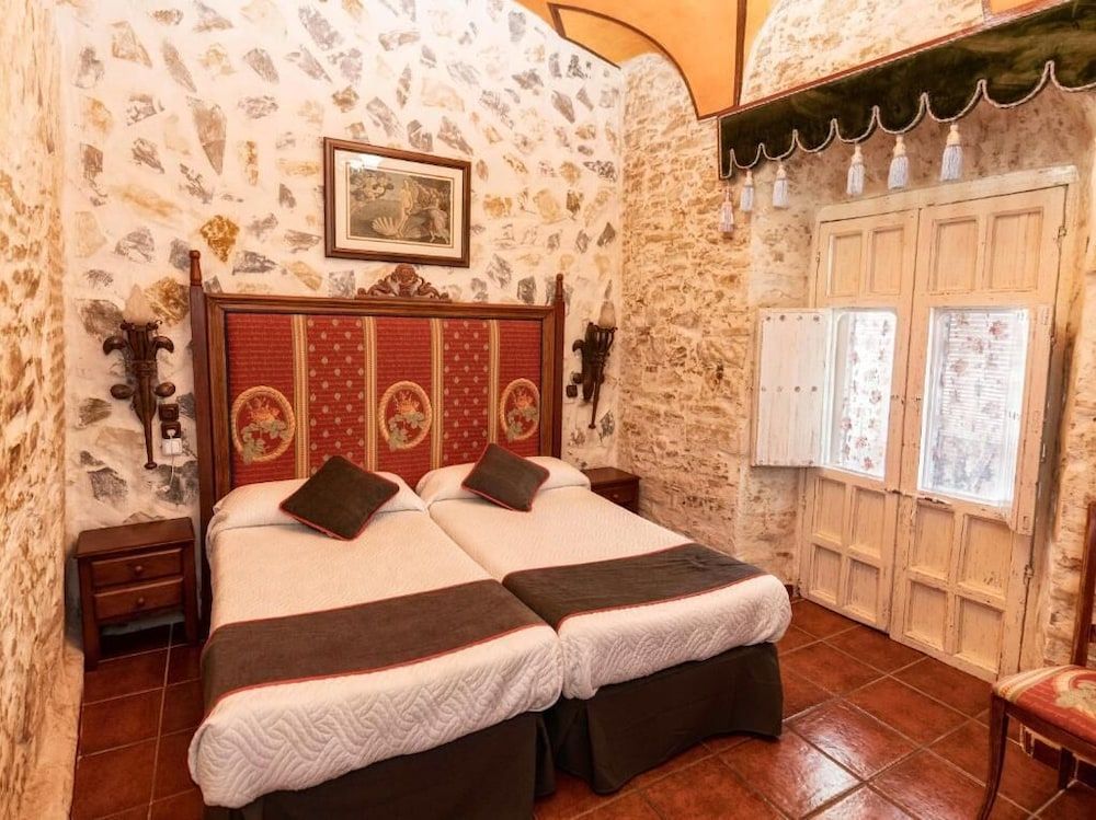 Hotel Las Palmeras by Vivere Stays Twin Room 10