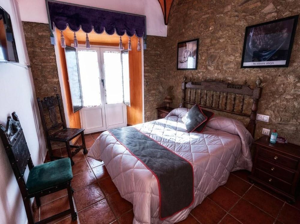 Hotel Las Palmeras by Vivere Stays Twin Room 6