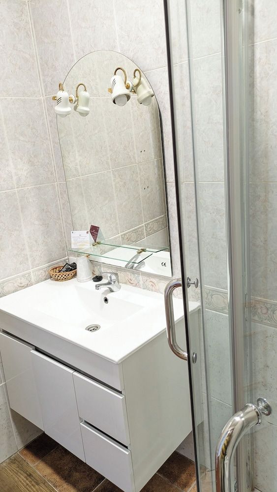 Hotel Las Palmeras by Vivere Stays Economy Double Room 10