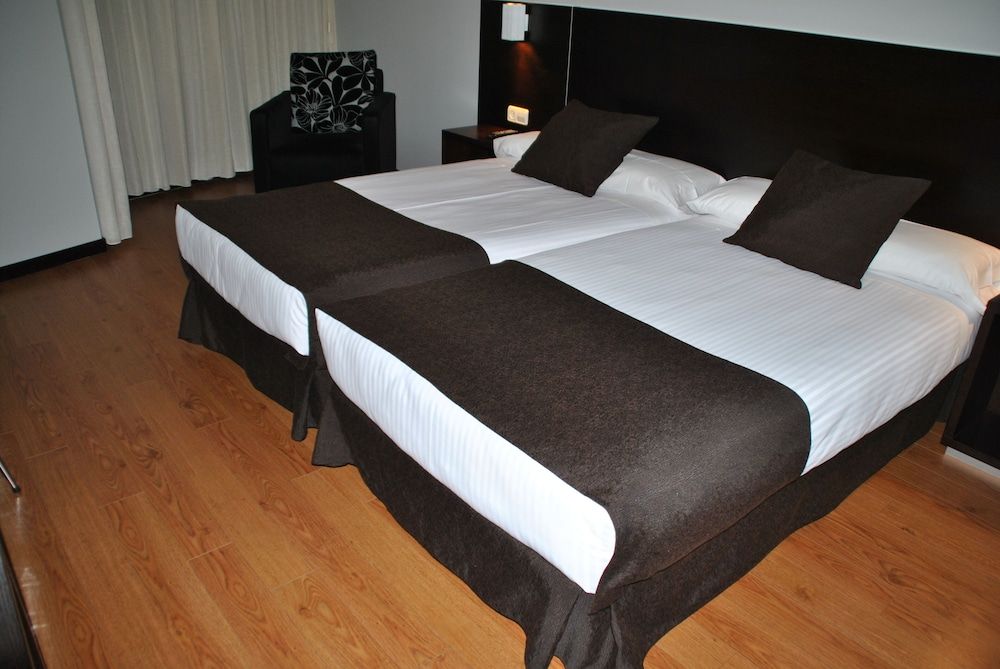 Hotel Junquera Double or Twin Room 2