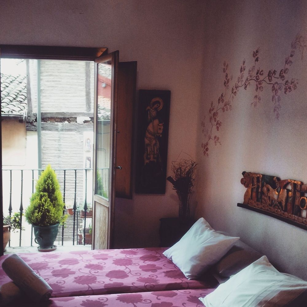 Twin Room, Shared Bathroom