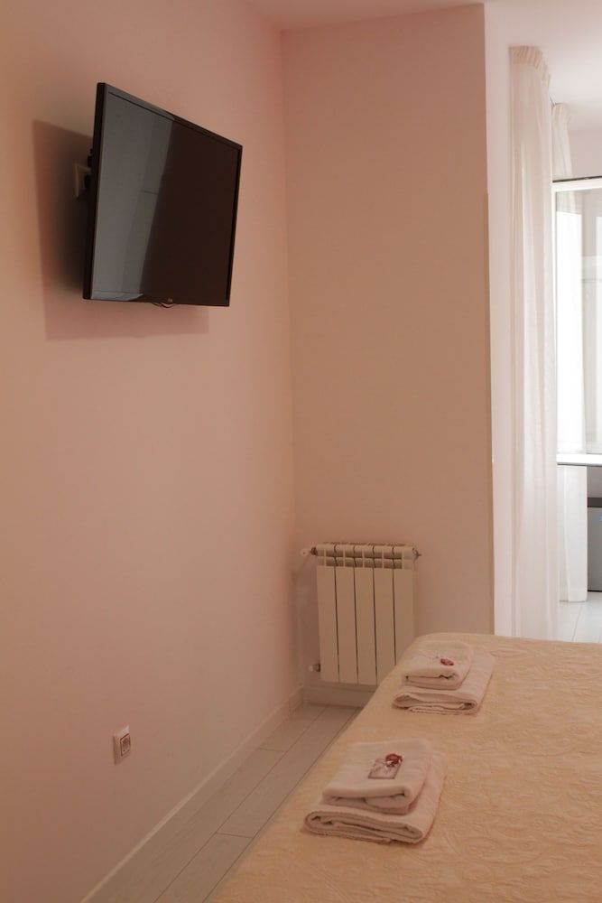 Hostal Star Madrid Superior Double Room 6