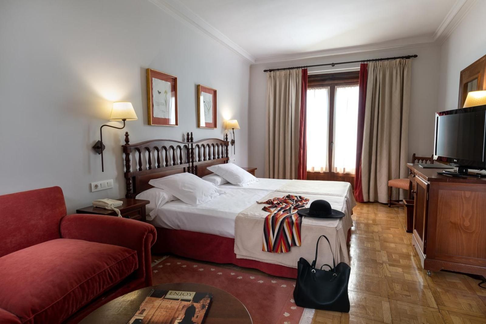Parador de Tordesillas Standard Double Room (3 Adults)